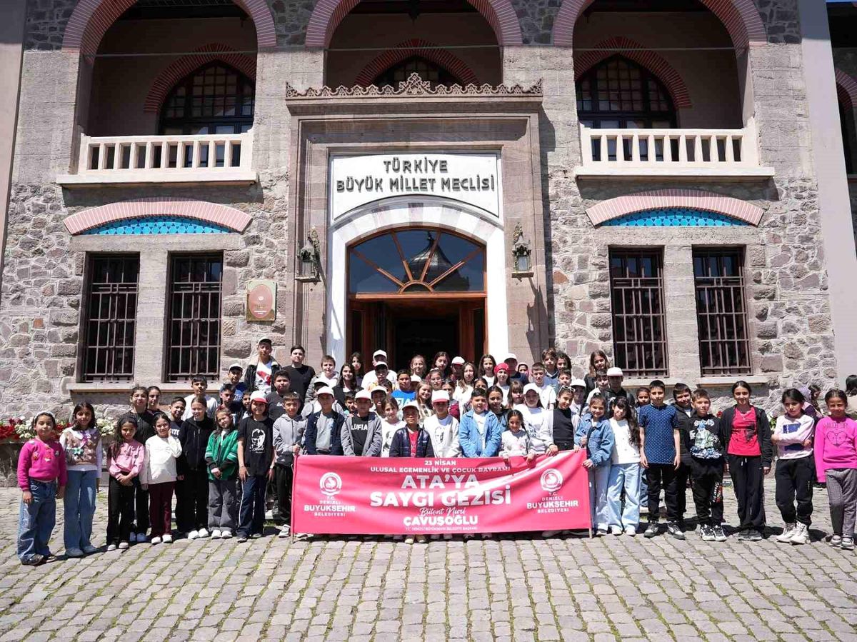 Denizli Büyükşehir Belediyesi’nden Ata’ya Saygı Gezisi