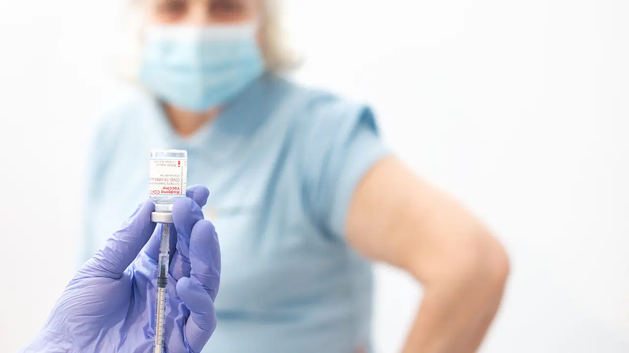 Yaşlılarda enfeksiyonlara karşı en etkili koruma: ‘aşı’