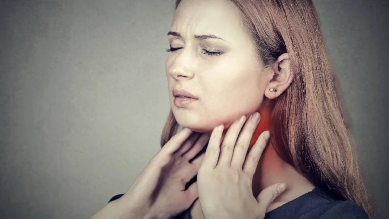 Ananastaki bromelain enzimi boğaz ağrısında etkili olabilir