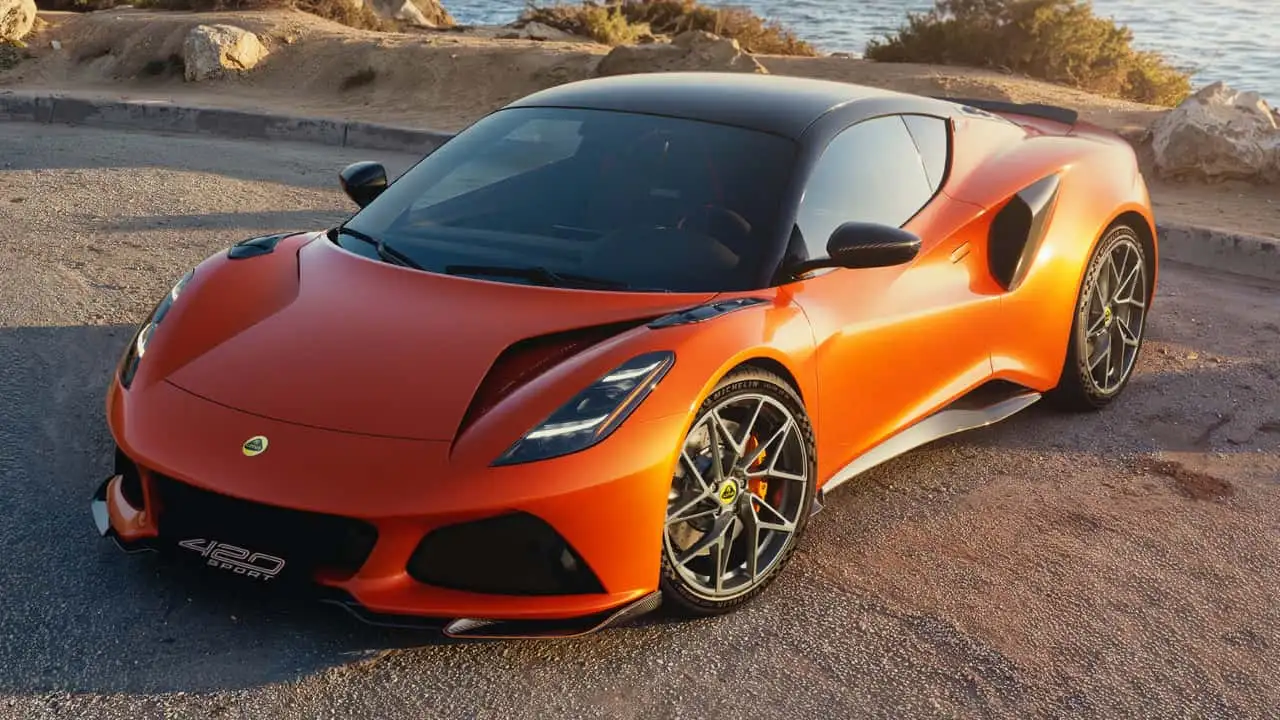 Lotus Emira 420 Sport Sahneye Çıktı: Daha Hafif, Daha Güçlü, Neredeyse Kusursuz
