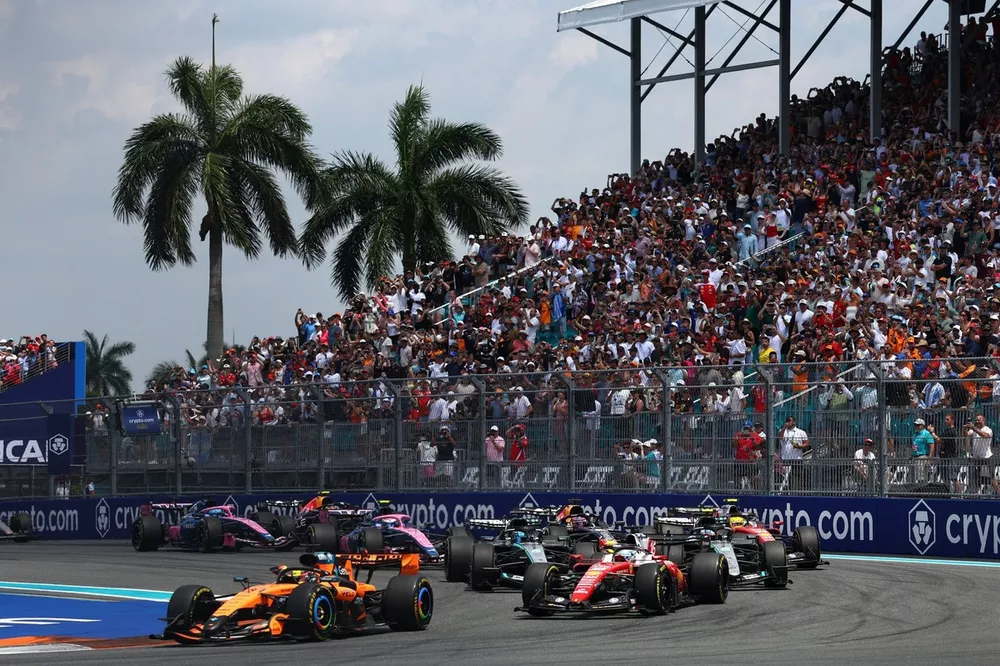 F1’de Miami GP Kararı: Fırtına Nedeniyle Start Saati Değiştirildi